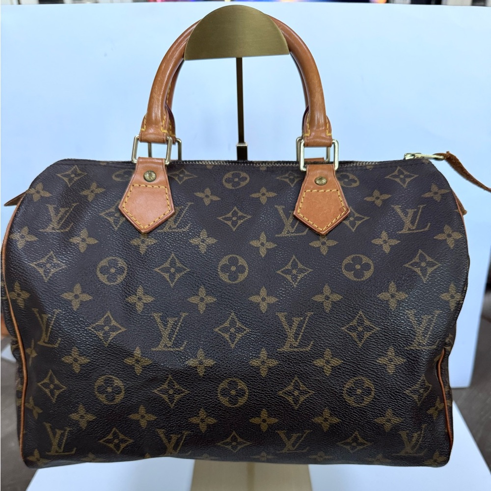 Louis Vuitton Speedy 30 pre loved in EUC